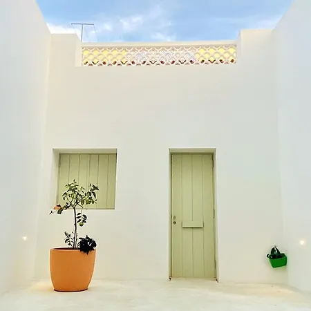 Charming Design 3 Bedroom & Pool - Casa Clara